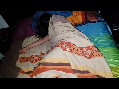 ❤️ Stepson dema ku di xew de ye, xatirê dayika xwe ya ciwan dike. ❤ Super porno li ku.virtsextor.ru