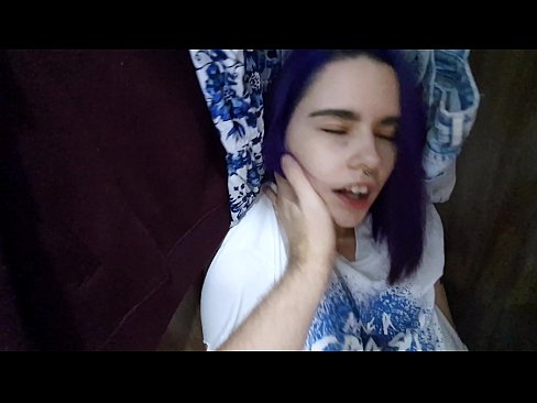 ❤️ Xwişka min di dolabê de dît û alîkariya wê kir ❤ Super porno li ku.virtsextor.ru